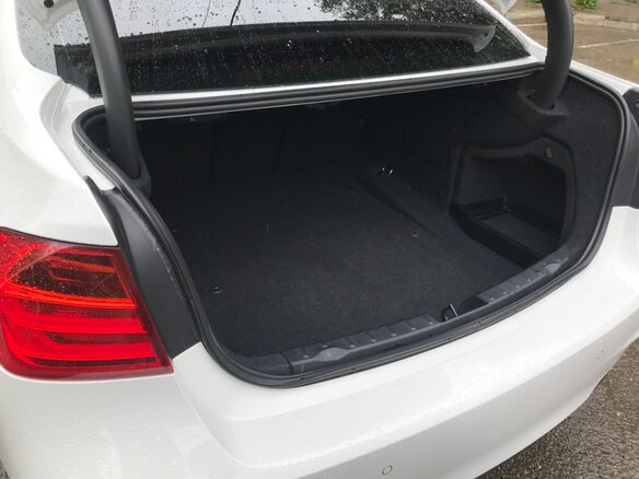 2014 BMW 3 серии 320i xDrive VI (F3x), белый, 2500000 рублей - вид 16