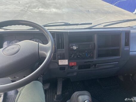 2017 Isuzu Elf (N-series), белый, 1600000 рублей, вид 4