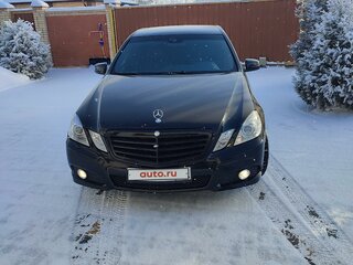 2011 Mercedes-Benz E-Класс 200 7G-Tronic IV (W212, S212, C207), чёрный, 1650000 рублей, вид 3