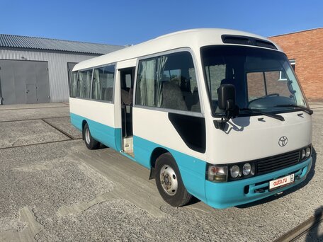 2013 Toyota Coaster, белый, 4500000 рублей, вид 1
