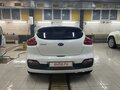 2018 Kia Ceed II Рестайлинг, белый, 1300000 рублей - вид 2