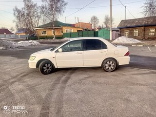 2002 Mitsubishi Lancer Cedia IX, белый, 420000 рублей, вид 3