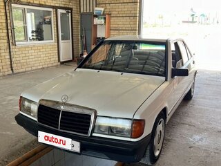 1986 Mercedes-Benz 190 (W201), белый, 350000 рублей, вид 1