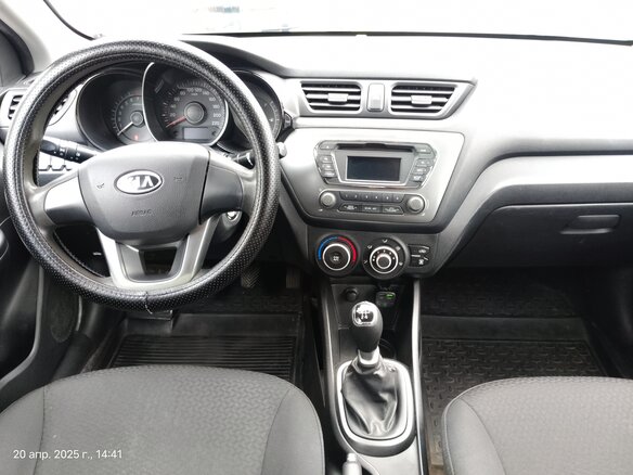 2012 Kia Rio III, красный, 620000 рублей - вид 9