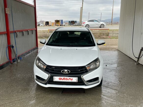 2020 Lada (ВАЗ) Vesta SW I, белый, 1150000 рублей - вид 2