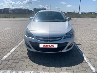 2015 Opel Astra J Рестайлинг, серебристый, 1400000 рублей, вид 2