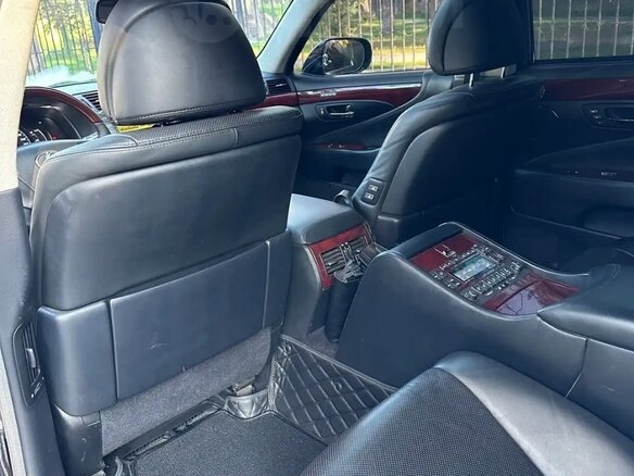 2010 Lexus LS Long 600h L IV Рестайлинг, чёрный, 2100000 рублей - вид 22