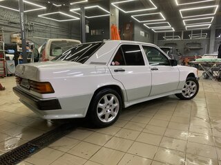 1991 Mercedes-Benz 190 (W201), белый, 420000 рублей, вид 3