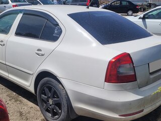 2011 Skoda Octavia II (A5) Рестайлинг, белый, 940000 рублей, вид 2
