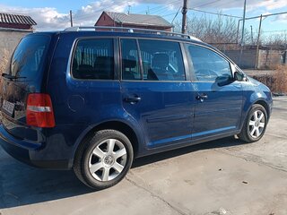 2005 Volkswagen Touran I, синий, 580000 рублей, вид 3