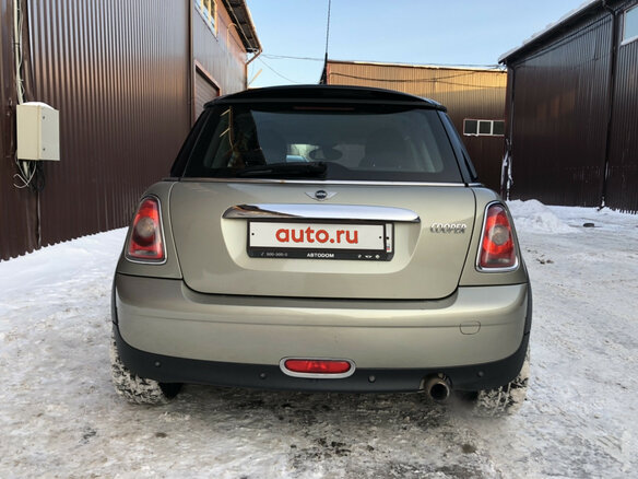 2008 Mini Hatch Cooper II (R56), бежевый - вид 6