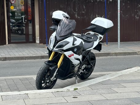 2016 BMW S 1000 XR, белый, 900000 рублей, вид 4
