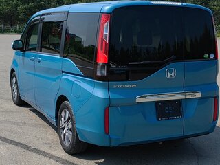 2017 Honda Stepwgn V Рестайлинг, синий, 1950000 рублей, вид 4