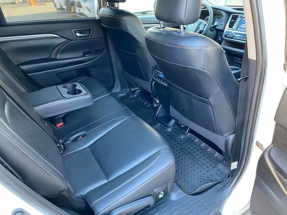 2019 Toyota Highlander III (XU50) Рестайлинг, белый - вид 17