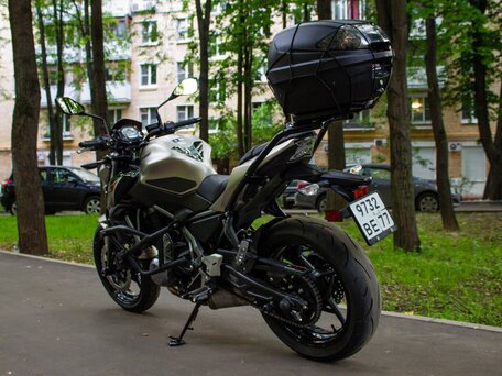 2017 Kawasaki Z 650, серебристый, 850000 рублей, вид 3