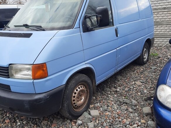 2001 Volkswagen Transporter T4, синий, 650000 рублей