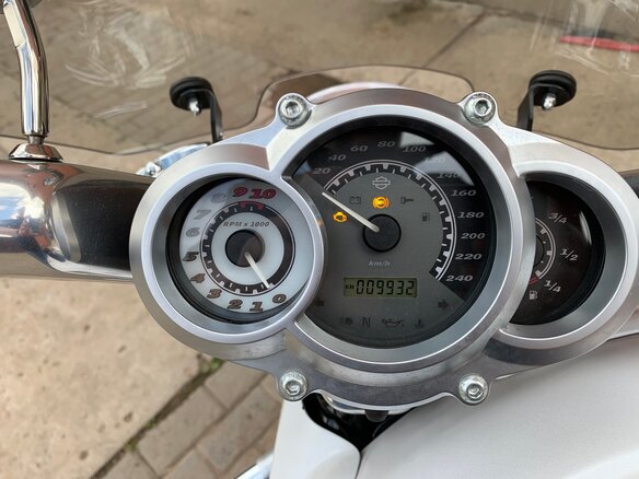 2014 Harley-Davidson V-Rod Muscle, белый - вид 5