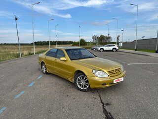 2001 Mercedes-Benz S-Класс 500 Long IV (W220), золотистый, 450000 рублей, вид 1