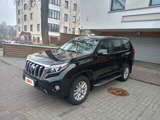 2013 Toyota Land Cruiser Prado 150 Series Рестайлинг 1, чёрный, 3500000 рублей, вид 1