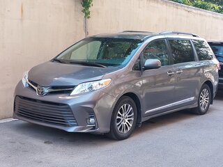 2019 Toyota Sienna III Рестайлинг 2, серый, 2800000 рублей, вид 1