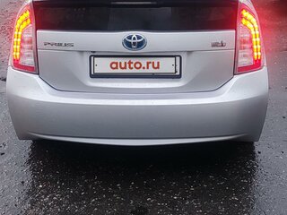 2012 Toyota Prius III Рестайлинг (XW30), серебристый, 1250000 рублей, вид 3