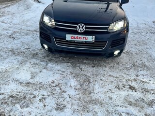 2012 Volkswagen Touareg II, синий, 2680000 рублей, вид 1