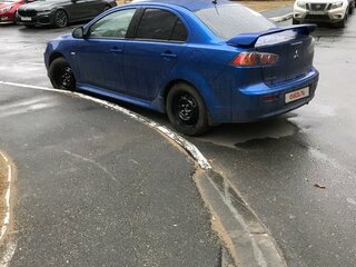 2011 Mitsubishi Lancer X Рестайлинг, синий, 796000 рублей, вид 3