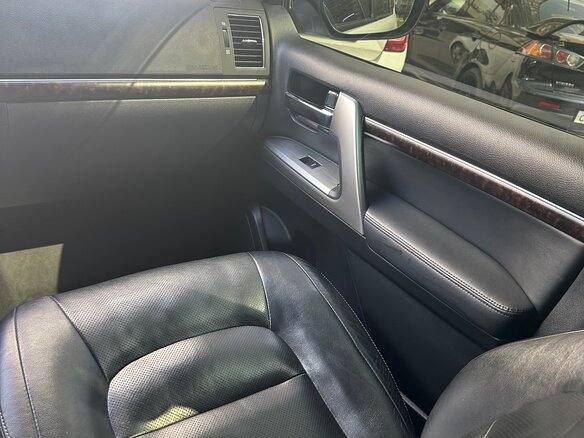 2012 Toyota Land Cruiser 200 Series Рестайлинг 1, серебристый, 3700000 рублей - вид 6