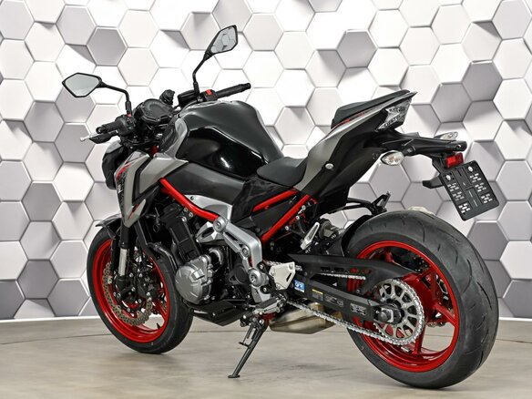 2019 Kawasaki Z 900, серый, 829000 рублей - вид 7