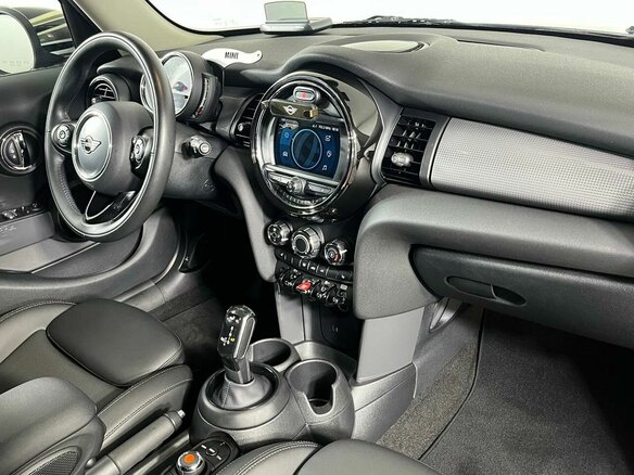 2020 Mini Hatch Cooper III (F55/F56) Рестайлинг, синий, 1899000 рублей - вид 13