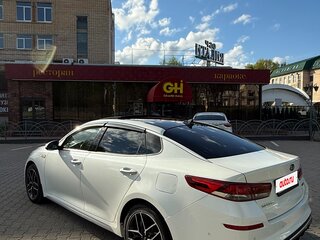 2018 Kia Optima IV Рестайлинг, белый, 1980000 рублей, вид 2