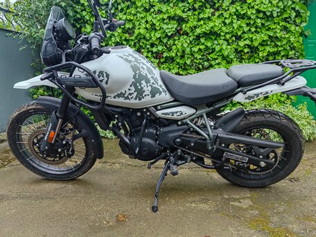 2025 Royal Enfield Himalayan, белый, 570000 рублей, вид 3