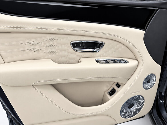 2025 Bentley Bentayga I Рестайлинг, серый, 39590000 рублей - вид 20