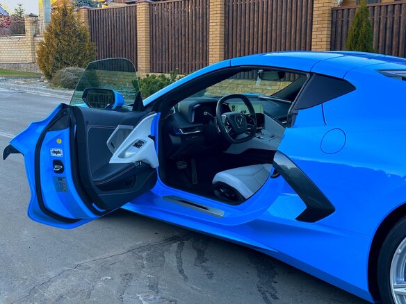 2020 Chevrolet Corvette Stingray C8, синий, 10200000 рублей - вид 11