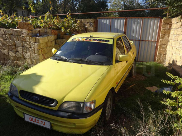 1994 Ford Escort V Рестайлинг 1, жёлтый, 200000 рублей