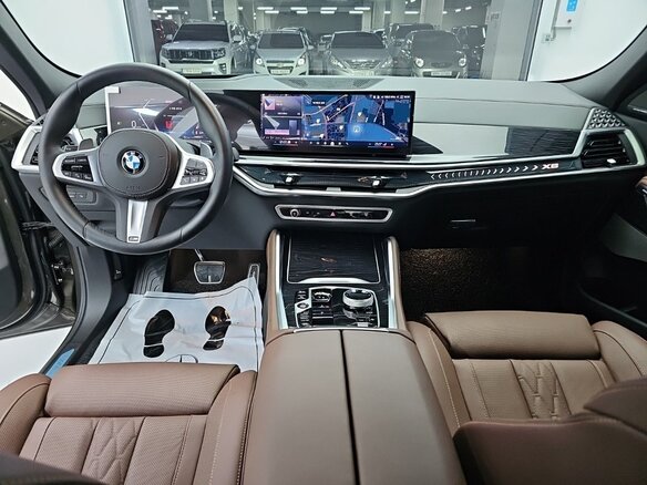 2025 BMW X6 30d III (G06) Рестайлинг, серебристый, 12830000 рублей - вид 6