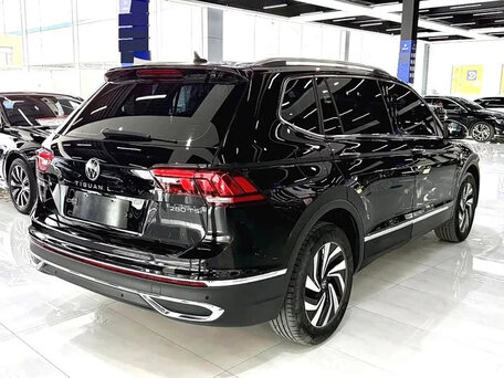 2023 Volkswagen Tiguan L II Рестайлинг (China Market), чёрный, 2100000 рублей, вид 4