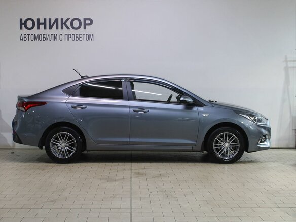 2017 Hyundai Solaris II, серый, 1309000 рублей - вид 7