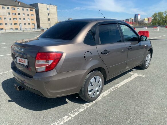 2019 Lada (ВАЗ) Granta I Рестайлинг, коричневый, 500000 рублей - вид 3