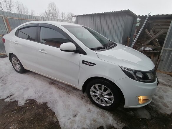 2013 Kia Rio 5-speed III, белый, 985000 рублей - вид 20