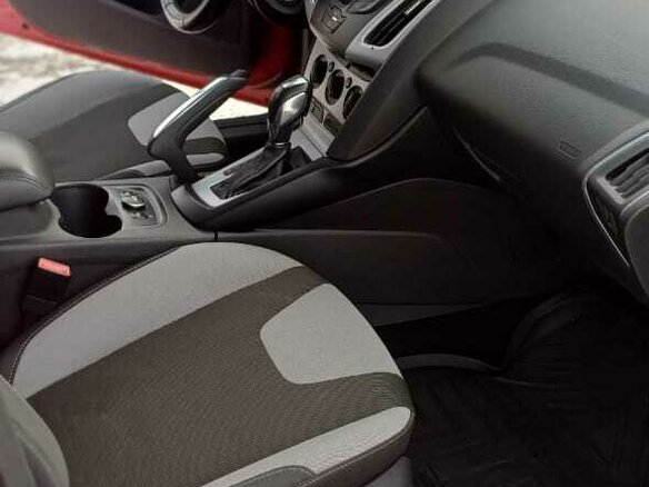 2012 Ford Focus III, красный, 857000 рублей - вид 12
