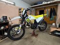 2022 Husqvarna TE 300, чёрный, 550000 рублей - вид 1