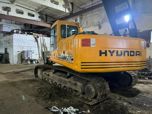 2006 Hyundai R210LC, оранжевый, 3500000 рублей - вид 1