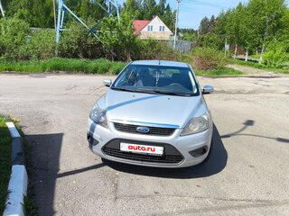 2010 Ford Focus II Рестайлинг, серебристый, 415000 рублей, вид 2