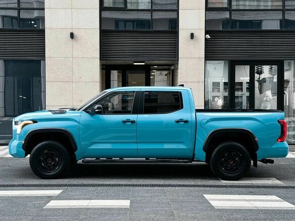2026 Toyota Tundra Double Cab III, чёрный, 10900000 рублей - вид 3