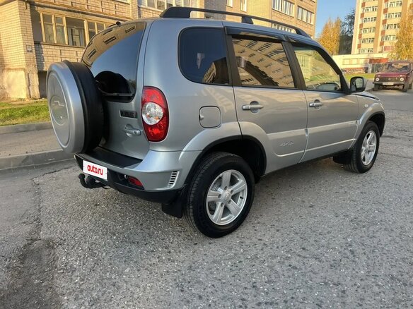 2014 Chevrolet Niva I Рестайлинг, серебристый, 678000 рублей - вид 7