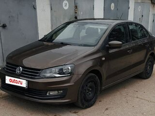 2015 Volkswagen Polo V Рестайлинг, коричневый, 1000000 рублей, вид 2