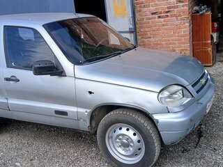 2006 Chevrolet Niva I, серебристый, 275000 рублей, вид 2