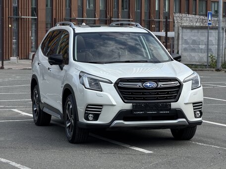 2022 Subaru Forester V Рестайлинг, белый, 2990000 рублей, вид 1