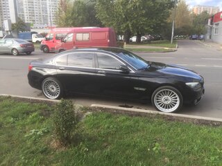 2010 BMW 7 серии 750i xDrive V (F01/F02/F04), чёрный, 1700000 рублей, вид 1